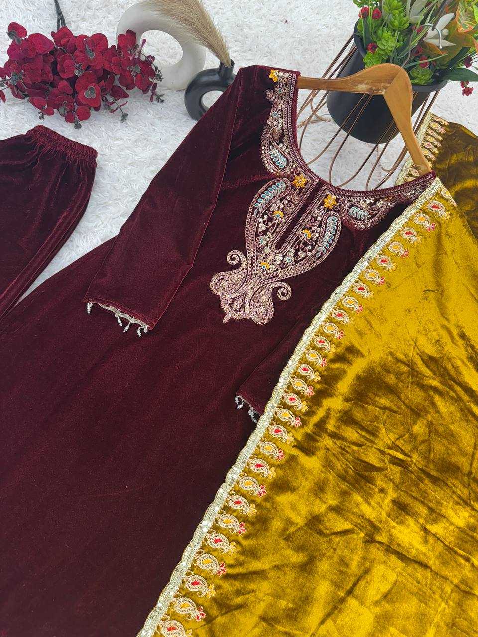 YNF VELVET KESH125 3095 WHOLESALE EMBROIDERY SUITS VELVET WEDDING SUITS MANUFACTURER- Kapda Export