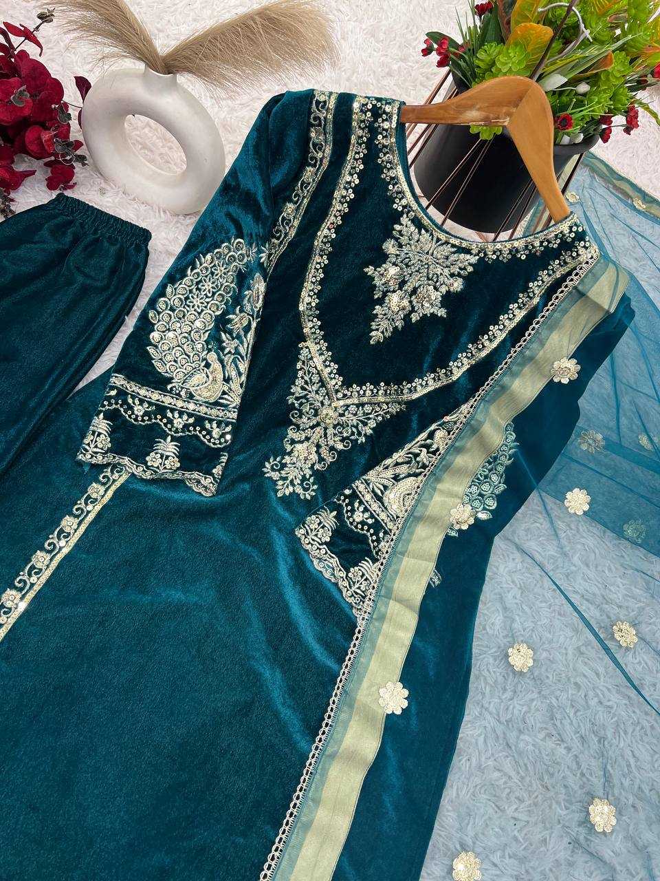 YNF VELVET KESH128 400 SUITS & DRESSES WHOLESALE VELVET PARTY WEAR EMBROIDERY SUITS MANUFACTURE- Kapda Export