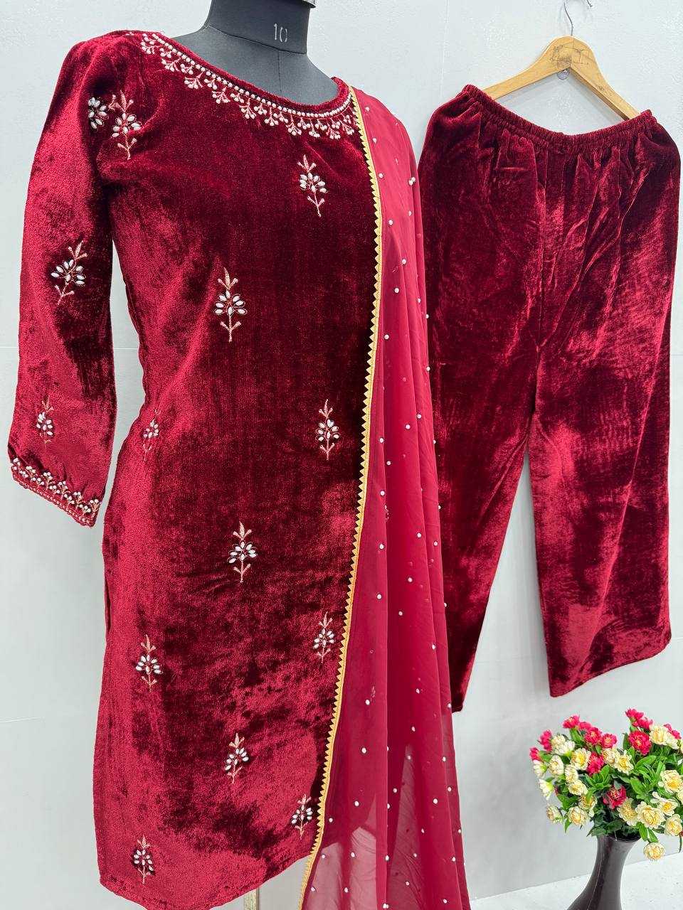 YNF VELVET KESKESH239  188 SUITS & DRESSES WHOLESALE EMBROIDEREY WEDDING LADIES VELVET SUITS MANUFACTURE- Kapda Export