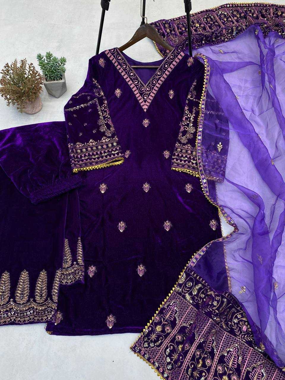 YNF VELVET RIN110 289 SUITS & DRESSES WHOLESALE BLUE EMBROIDERED PARTY WEAR VELVET PAKISTANI SUITS MANUFACTURER- Kapda Export