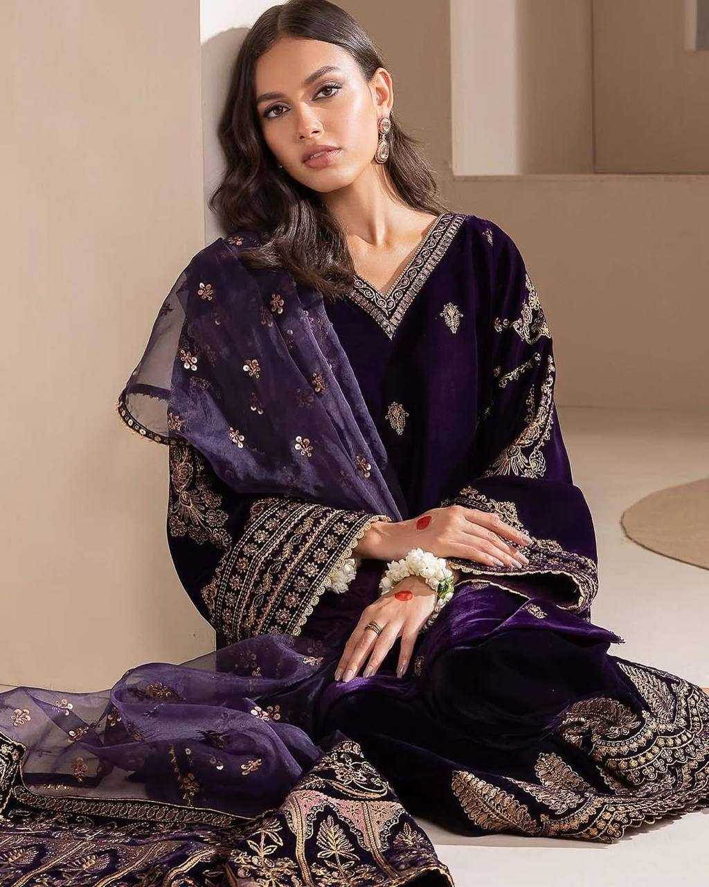 YNF VELVET RIN110 289 SUITS & DRESSES WHOLESALE BLUE EMBROIDERED PARTY WEAR VELVET PAKISTANI SUITS MANUFACTURER- Kapda Export