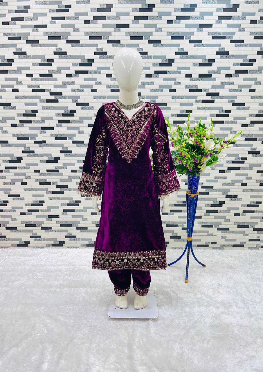 YNF VELVET RIN154 192 WHOLESALE KIDS SUIT KIDS FESTIVE SUITS MANUFACTURER- Kapda Export