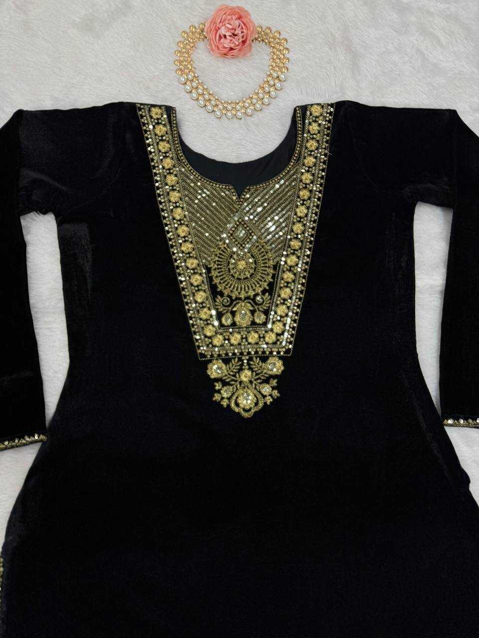 YNF VELVET RIN169 5775 SUITS & DRESSES WHOLESALE EMBROPIDERY VELVET PARTY WEAR BLACK SUITS MANUFACTURE- Kapda Export