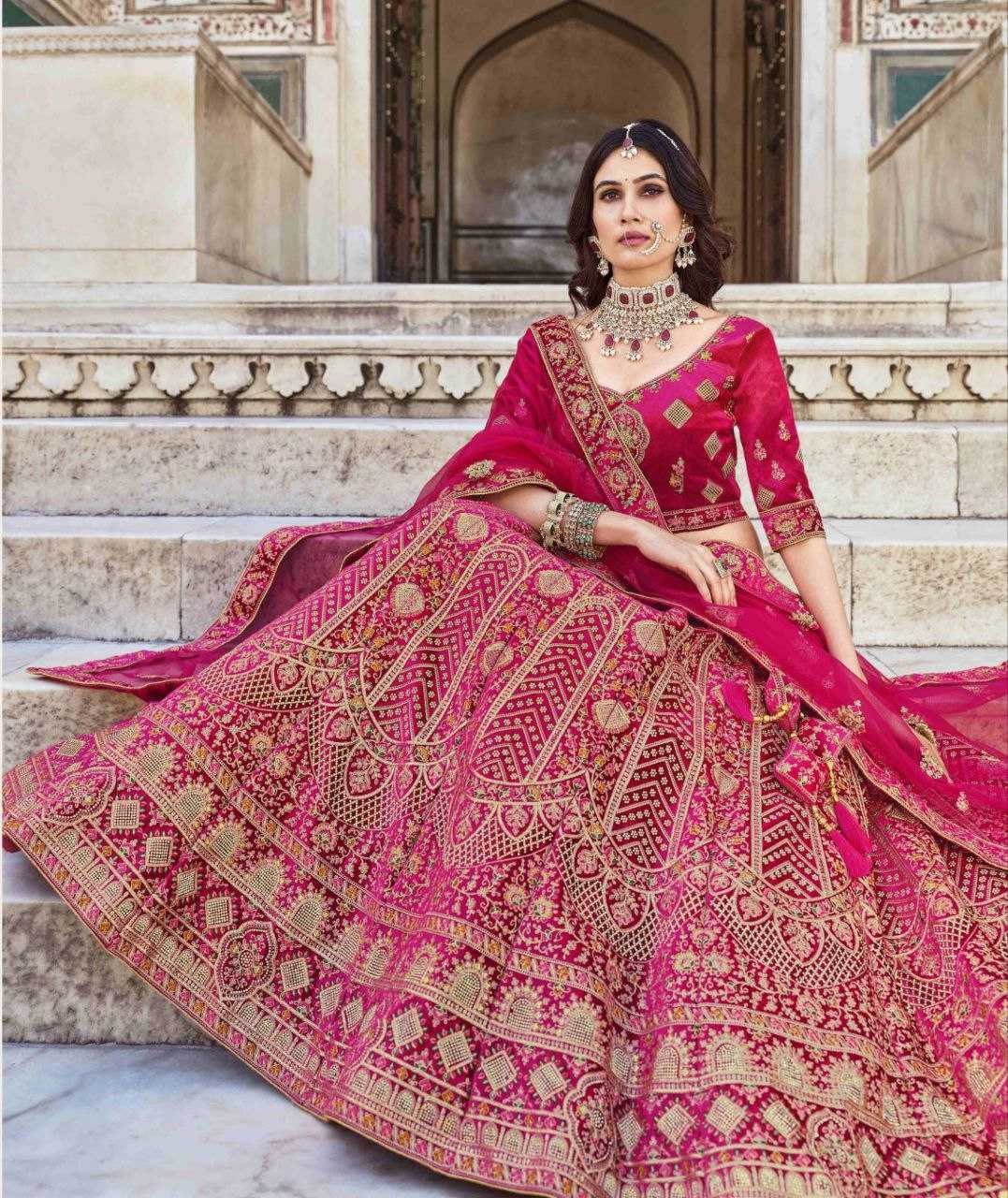 YNF VELVET RIN195 BRIDAL LOOK 2087 LEHENGAS WHOLESALE BRIDAL EMBROIDERED DESIGNER VELVET ZARI WORK LEHENGAS MANUFACTURER- Kapda Export