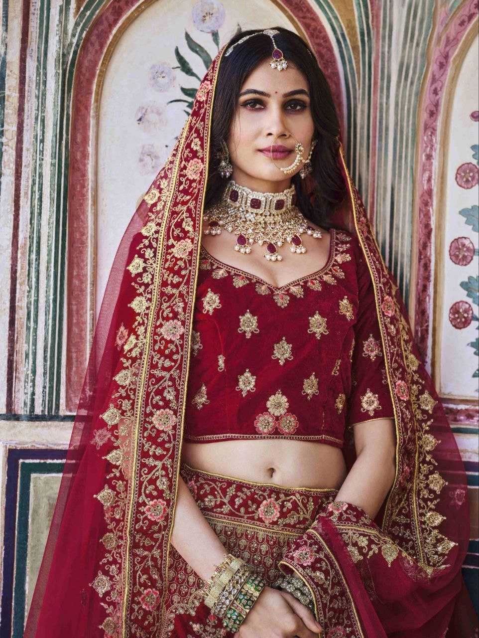 YNF VELVET RIN195 BRIDAL LOOK 2089 LEHENGAS WHOLESALE BRIDAL EMBROIDERED DESIGNER VELVET ZARI WORK LEHENGAS MANUFACTURER- Kapda Export