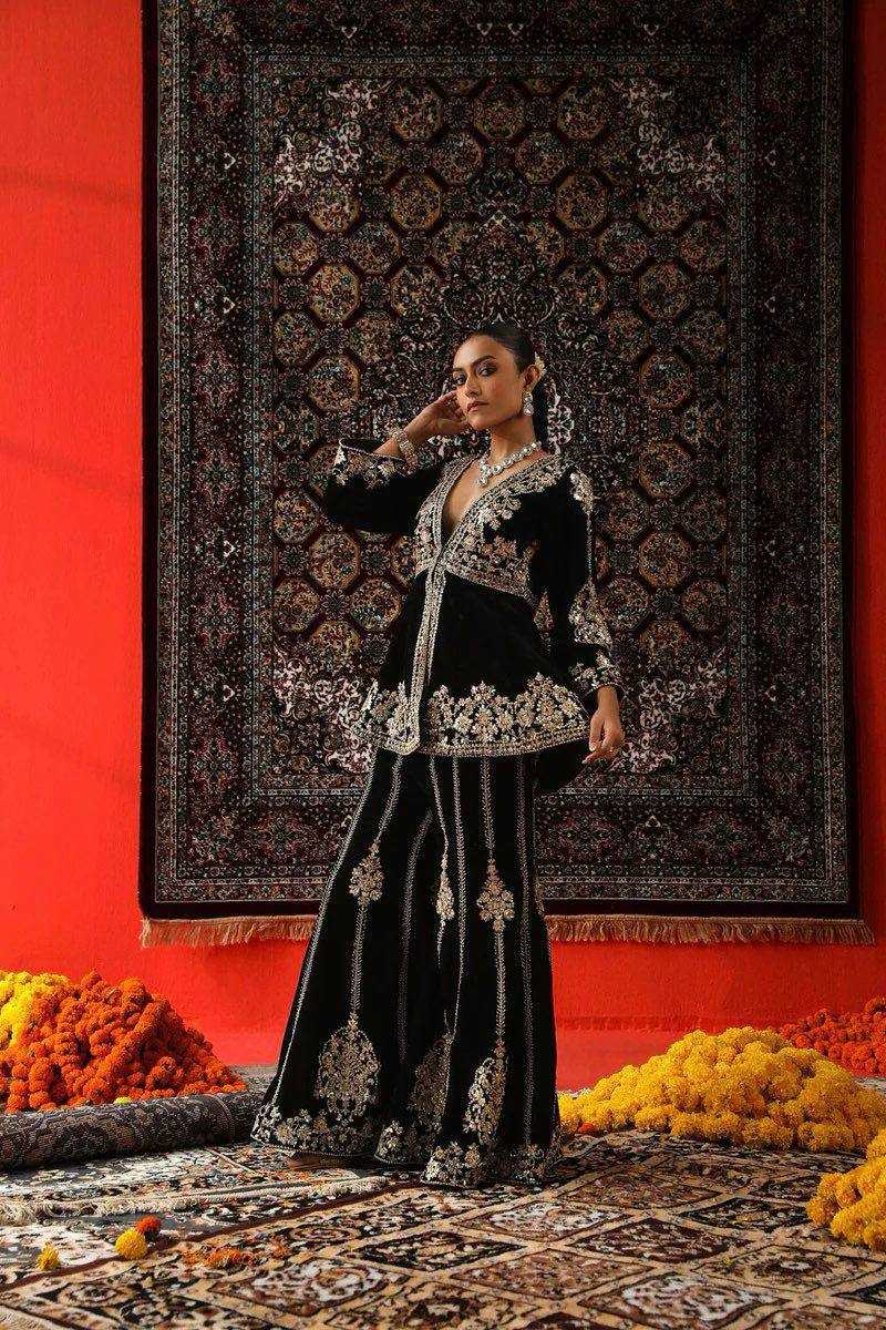 YNF VELVET RIN201 5788 SUITS & DRESSES WHOLESALE PARTY WEAR BLACK SALWAR PAKISTANI EMBROIDERY VELVET EID COLLECTIONS SUITS MANUFACTURE- Kapda Export