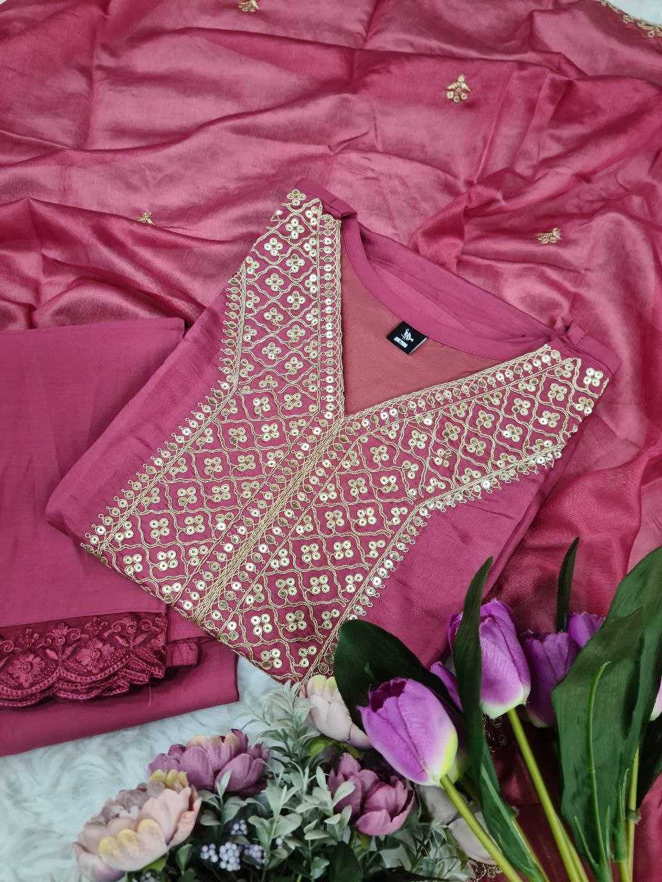 YNF VISCOSE CHANDERI RIN174 MADHVI   & DRESSES WHOLESA EMBRODERY WEDDING CHANDERI SUITS MANUFACTURER- Kapda Export