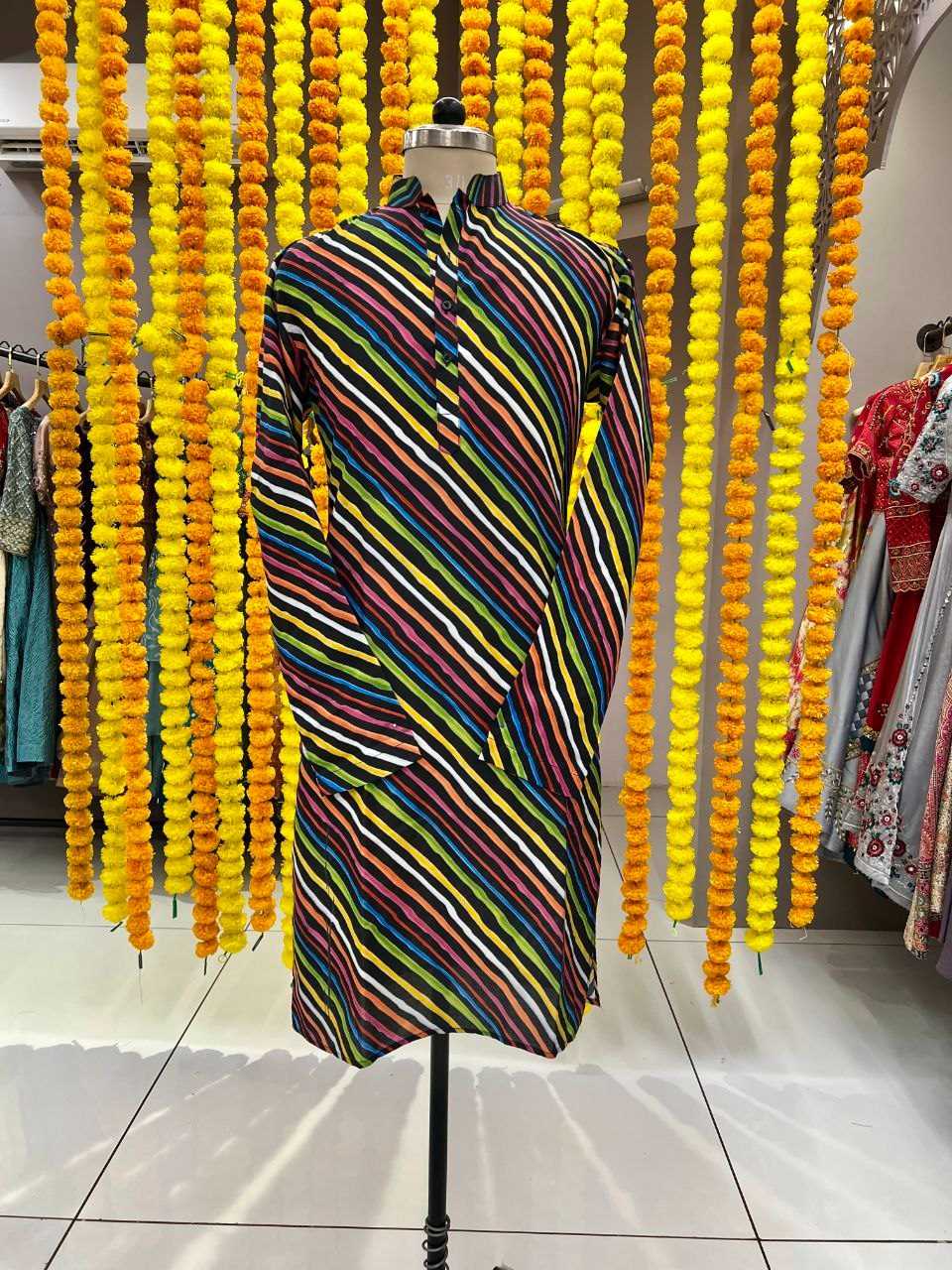 Ynf Muslin KESH406 633 KURTA Mens Wear Wholesale Mens Kurtas Men Short Kurta Men Wedding kurta Manufacturer- Kapda Export