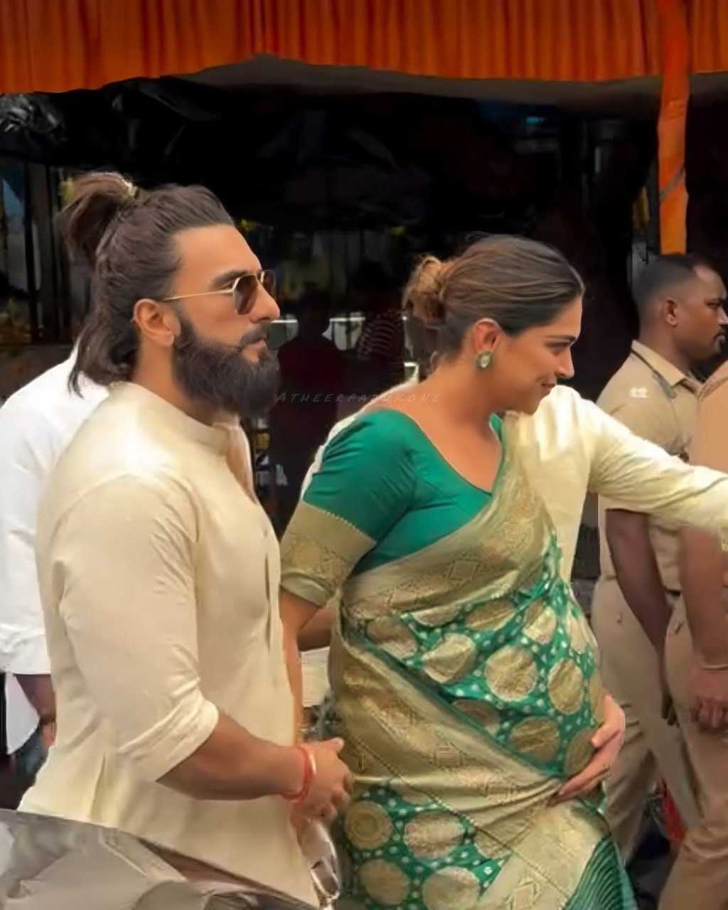 Ynf Banarasi Soft Silk RIN101 AAYNA- 40170 Sarees Silk Sarees Wedding Collections Wholesale Banarasi Silk Sarees Branded Sarees Mehendi Outfits Manufacturer- Kapda Export