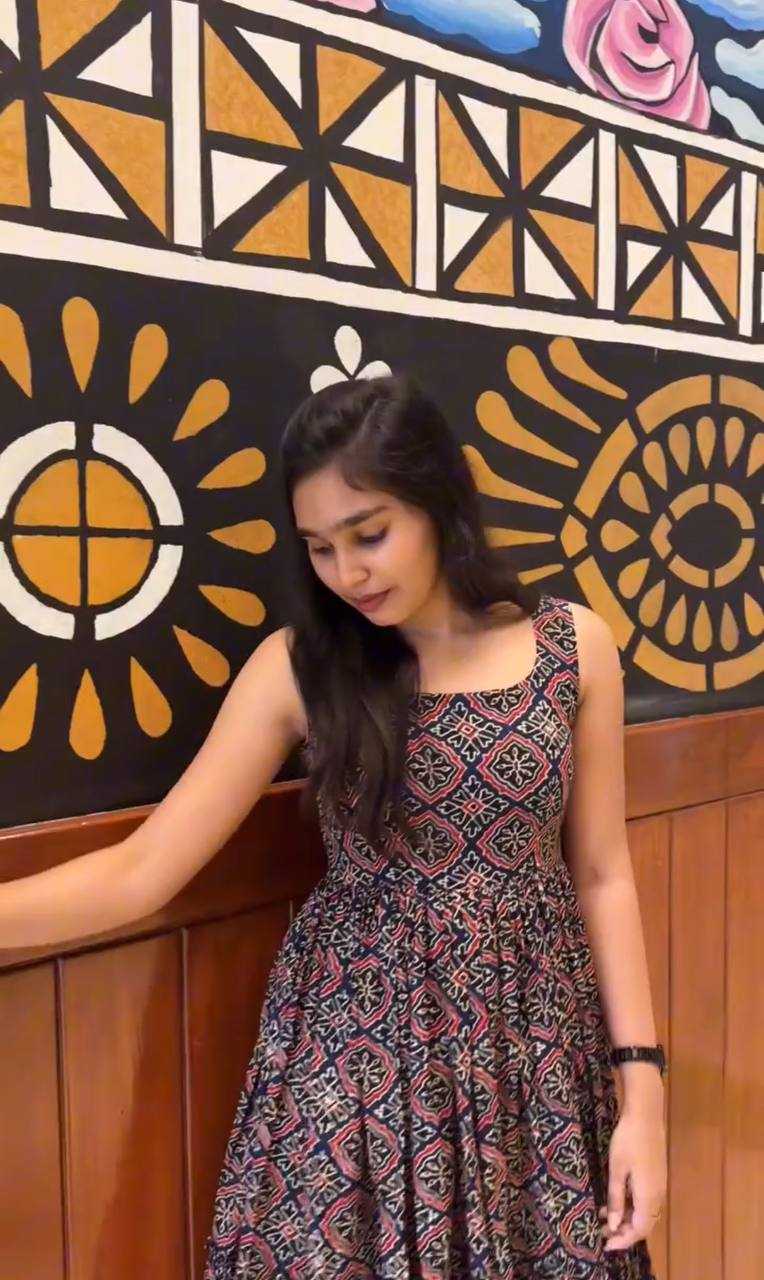 Ynf Cotton RIN218 1056 Kurti Western Wears Wholesale Anarkali Kurtis Sleeveless Kurtis Ruffle Kurtis Manufacturer- Kapda Export