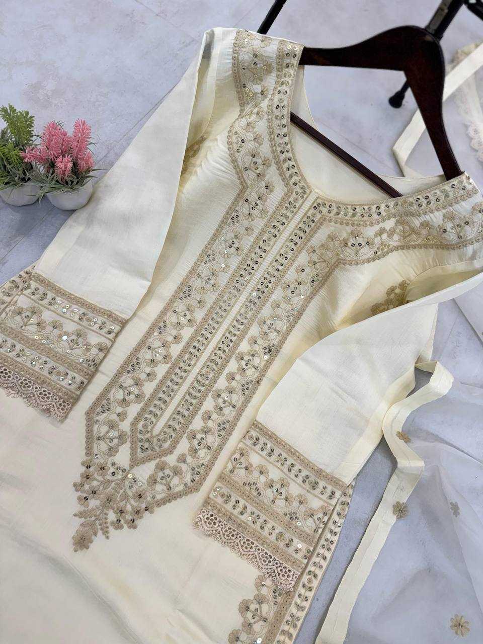 Ynf Heavy Roman Silk RIN141 1913 Suits & Dresses Wholesale Alia Cut Suits Embroidery Suits Ladies Silk Suit Manufacturer- Kapda Export