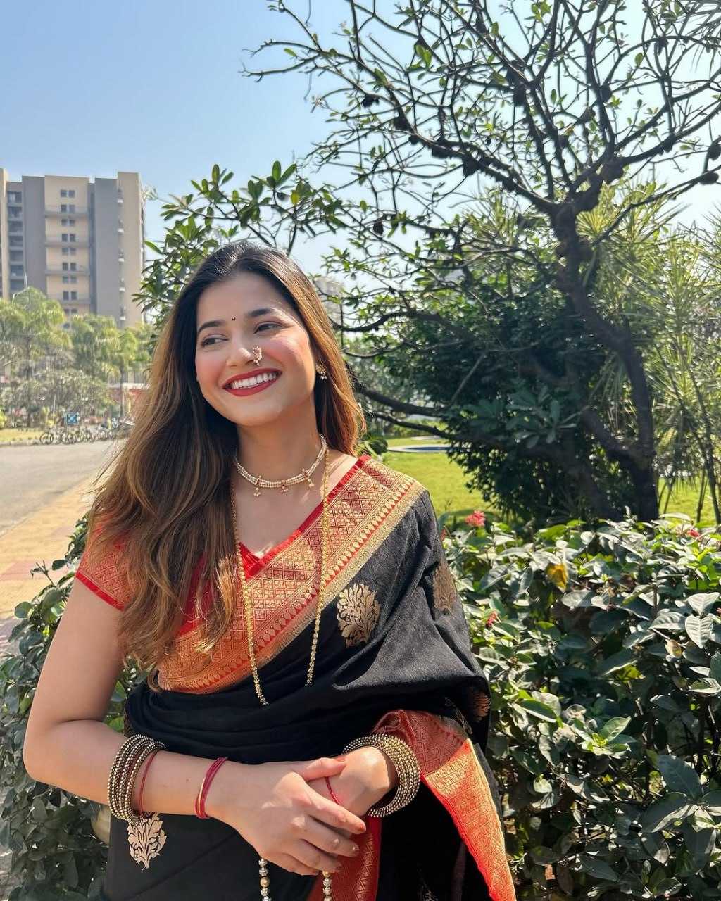 Ynf Banarasi Soft Silk RIN101 50182JARI Silk Sarees Wholesale Banarasi Silk Sarees Heavy Silk Sarees Pure Silk Sarees With Gold Borders Manufacturer- Kapda Export