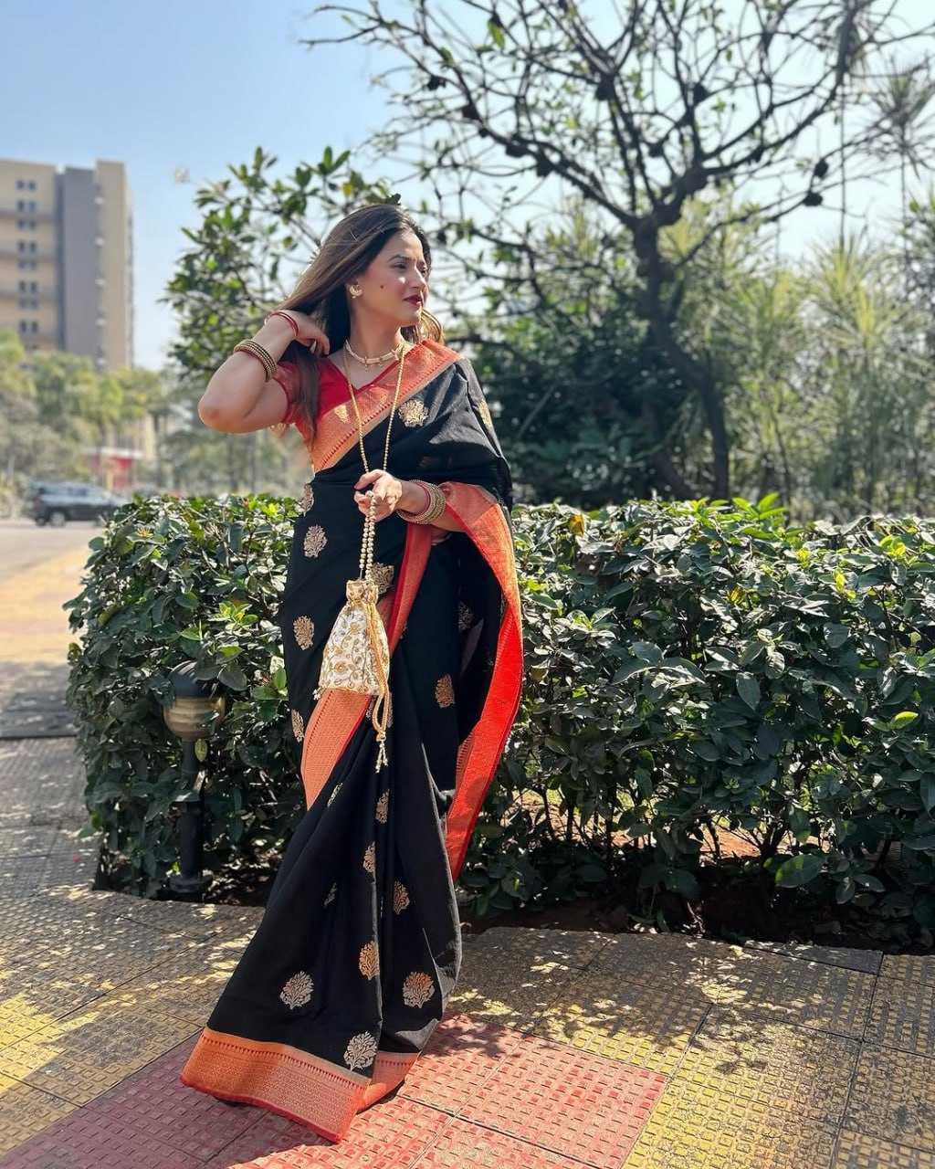 Ynf Banarasi Soft Silk RIN101 50182JARI Silk Sarees Wholesale Banarasi Silk Sarees Heavy Silk Sarees Pure Silk Sarees With Gold Borders Manufacturer- Kapda Export