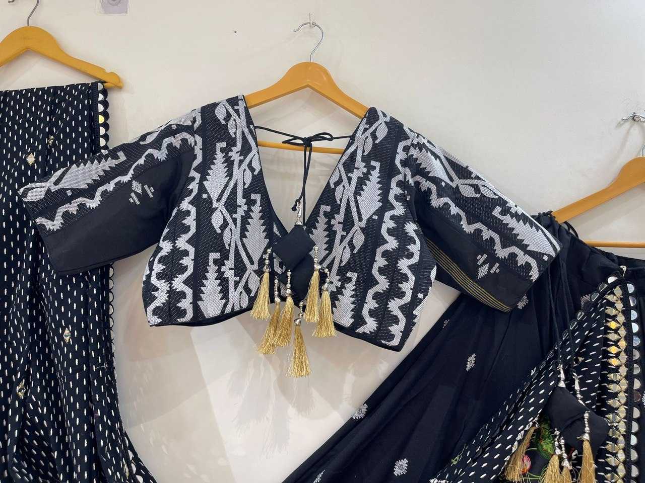 Ynf Handloom Silk KESH444 Cotton Printed Lehengas Wholesale Fancy Lehenga Chaniya Choli Handloom Lehenga Manufacturer- Kapda Export