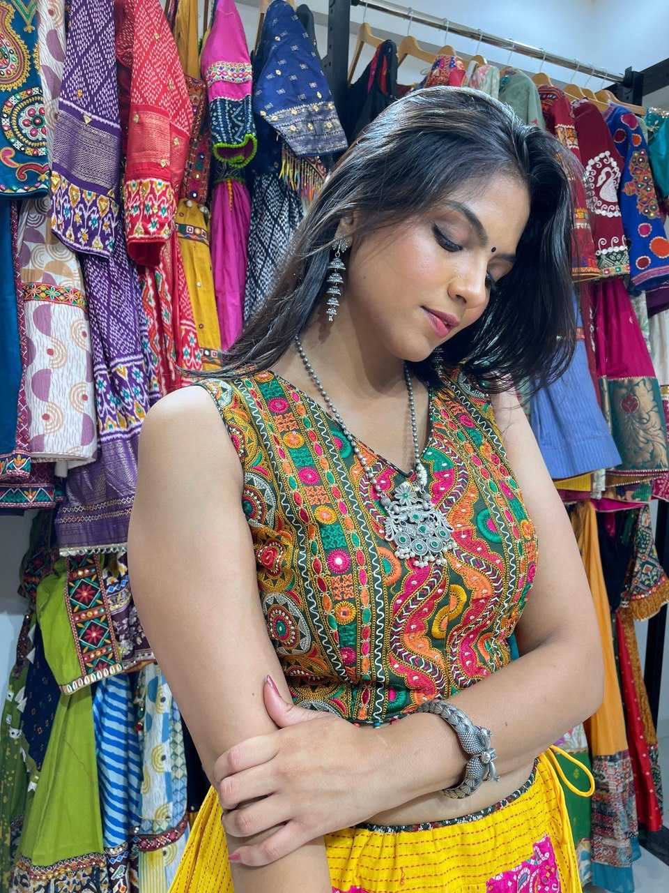 Ynf Handloom Silk KESH444 kutch work Lehengas Wholesale Rajwada Lehenga Chaniya Choli Handloom Lehenga Manufacturer- Kapda Export