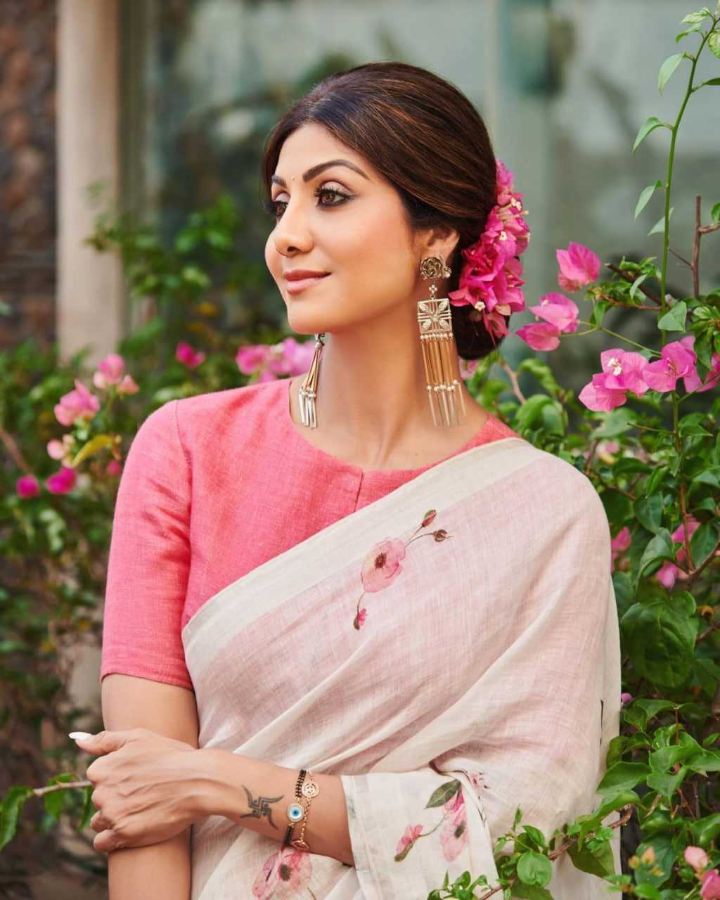 Ynf Linen RIN218 Blush Blossom Sarees Bollywood Collections Wholesale Fancy Sarees Printed Sarees Ladies Sarees Shilpa Shetty Sarees Manufacturer- Kapda Export