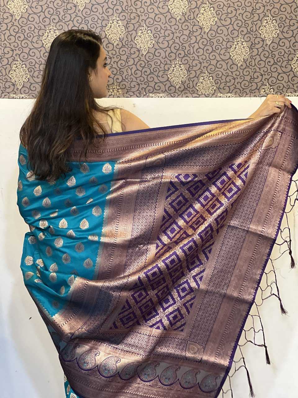 Ynf Soft Silk RIN116 3360 UNIQUE PAITHANI Silk Sarees Wholesale Patola Sarees Pure Zari Silk Sarees Silk Sarees With Contrast Pallu Manufacturer- Kapda Export