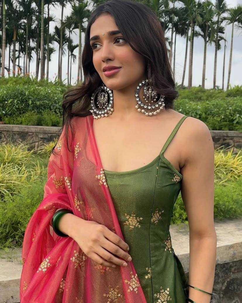 Ynf Aura Silk KESH490 630 Suits & Dresses Wedding Collections Wholesale Embroidery Suits Designer Suits Mehendi Outfits Manufacturer- Kapda Export