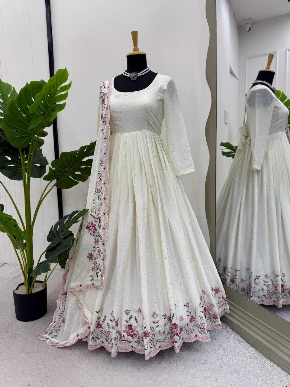 Ynf Chinon Silk RIN162 5873 Gowns Plus Size Collections Wholesale Fancy Gowns Party Wear Gowns Manufacturer- Kapda Export