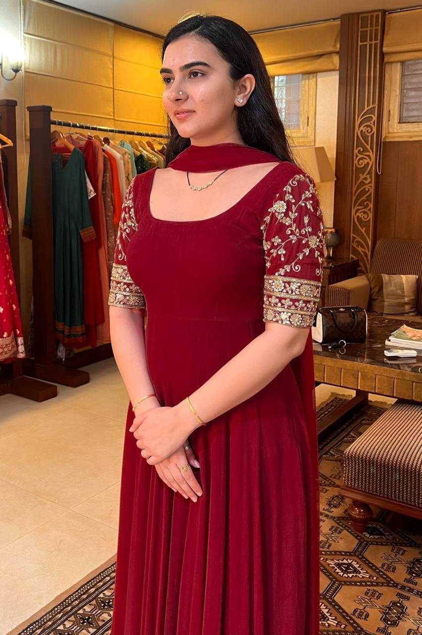 Ynf Faux Georgette RIN222 AAROHI Gowns Festive Collections Plus Size Collections Wholesale Embroidery Gowns Georgette Gown Party Wear Gowns Manufacturer- Kapda Export