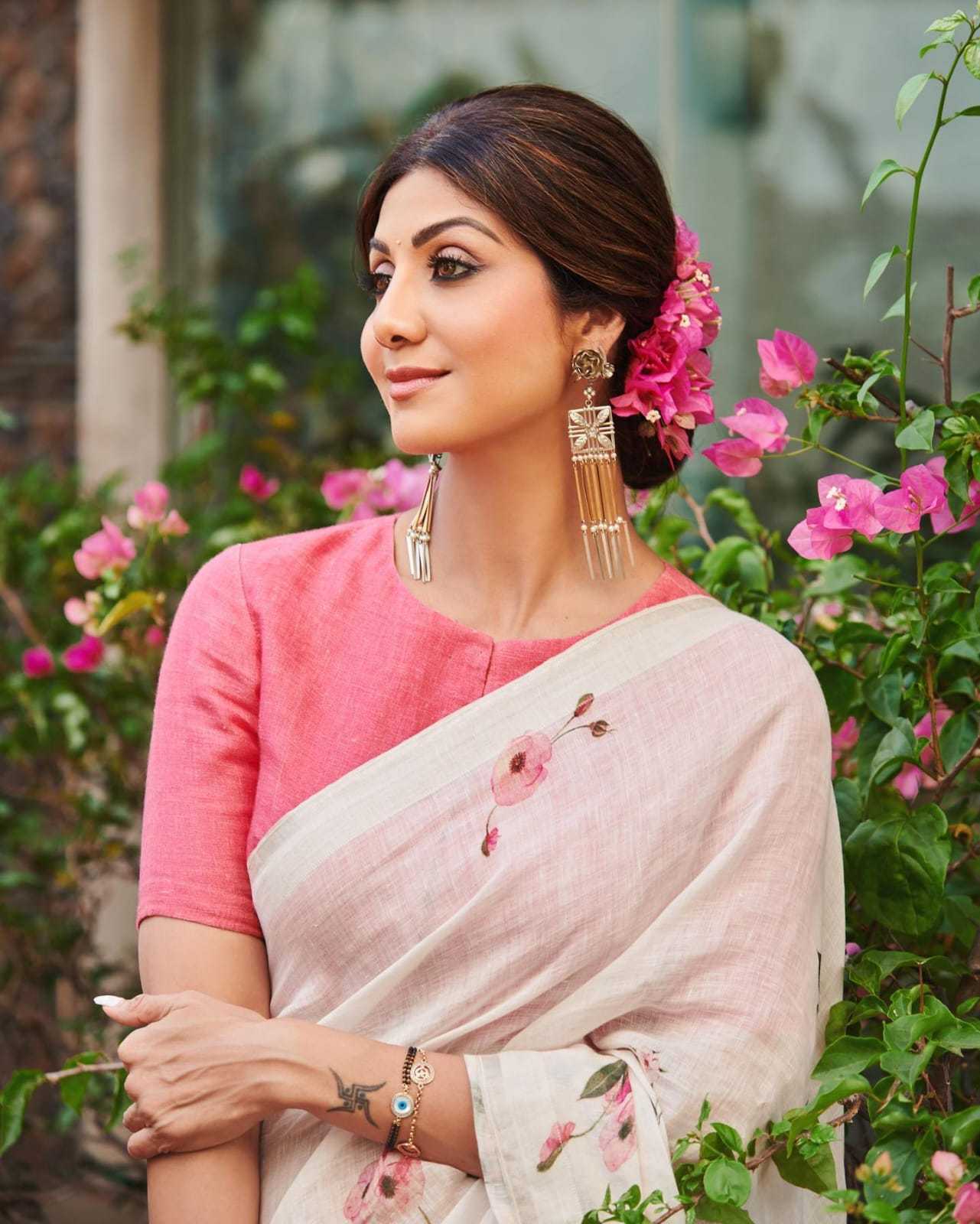 Ynf Soft Cotton RIN218 Blush Blossom Sarees Bollywood Collections Wholesale Party Wear Sarees Fancy Sarees Ladies Sarees Shilpa Shetty Sarees Linen Sarees Manufacturer- Kapda Export