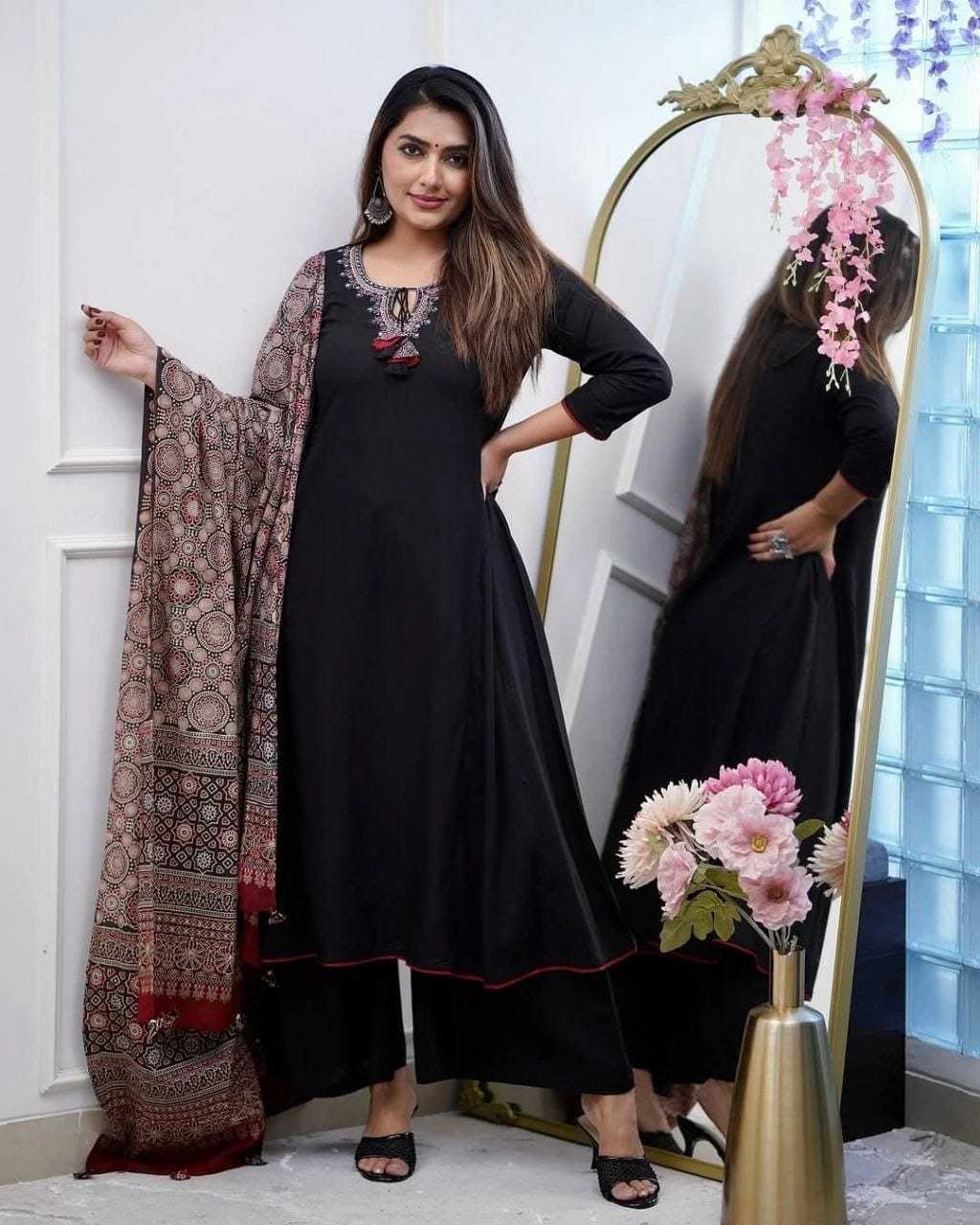 Ynf Pure Viscos RIN222 SI-218 Kurti Wholesale Designer Kurtis Embroidered Kurtis Black Kurtis Manufacturer- Kapda Export