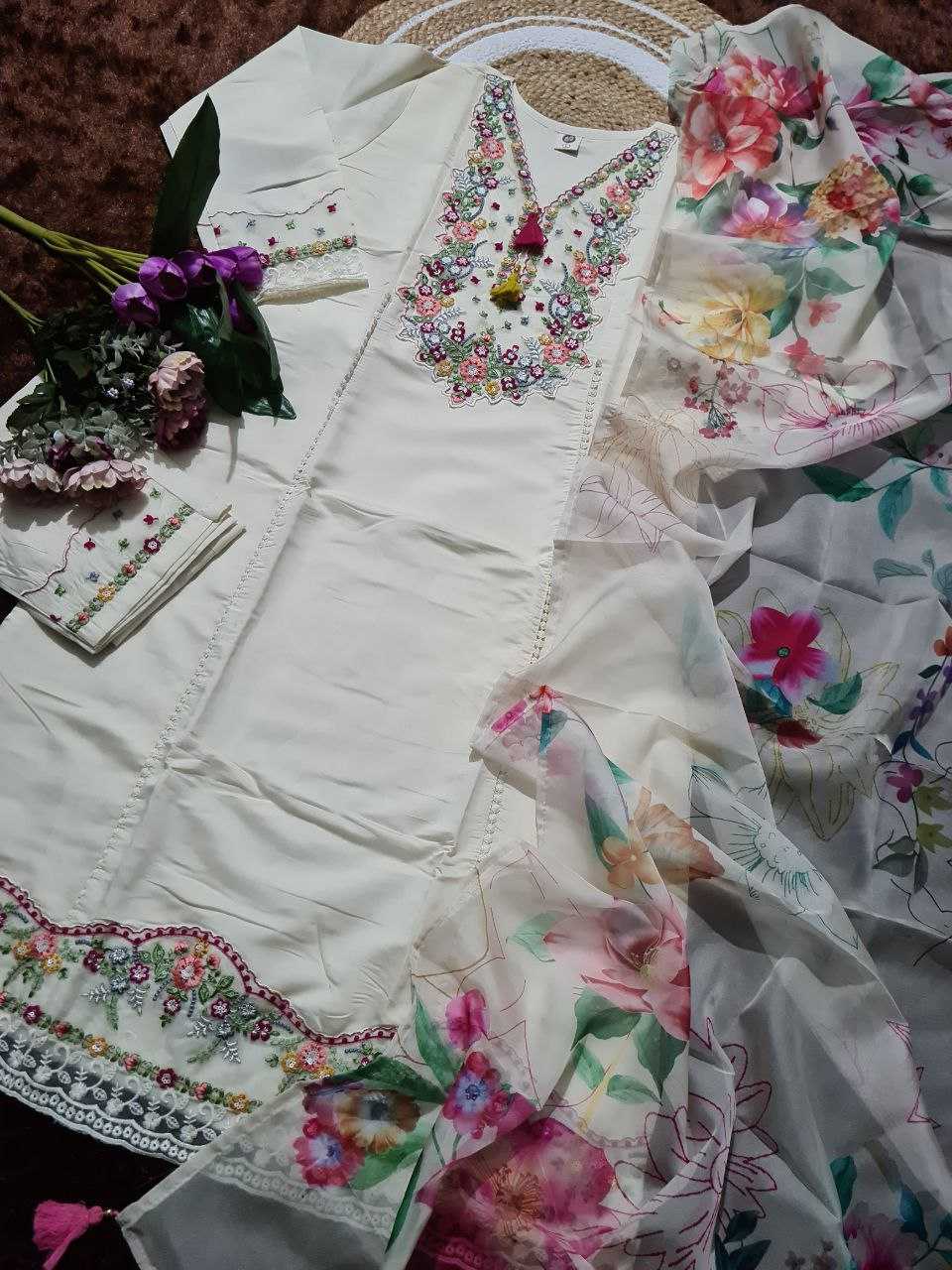 Ynf Chanderi Silk KESH523 04 Suits & Dresses Wholesale Embroidery Suits Chanderi Suit White Salwar Suit Manufacturer- Kapda Export