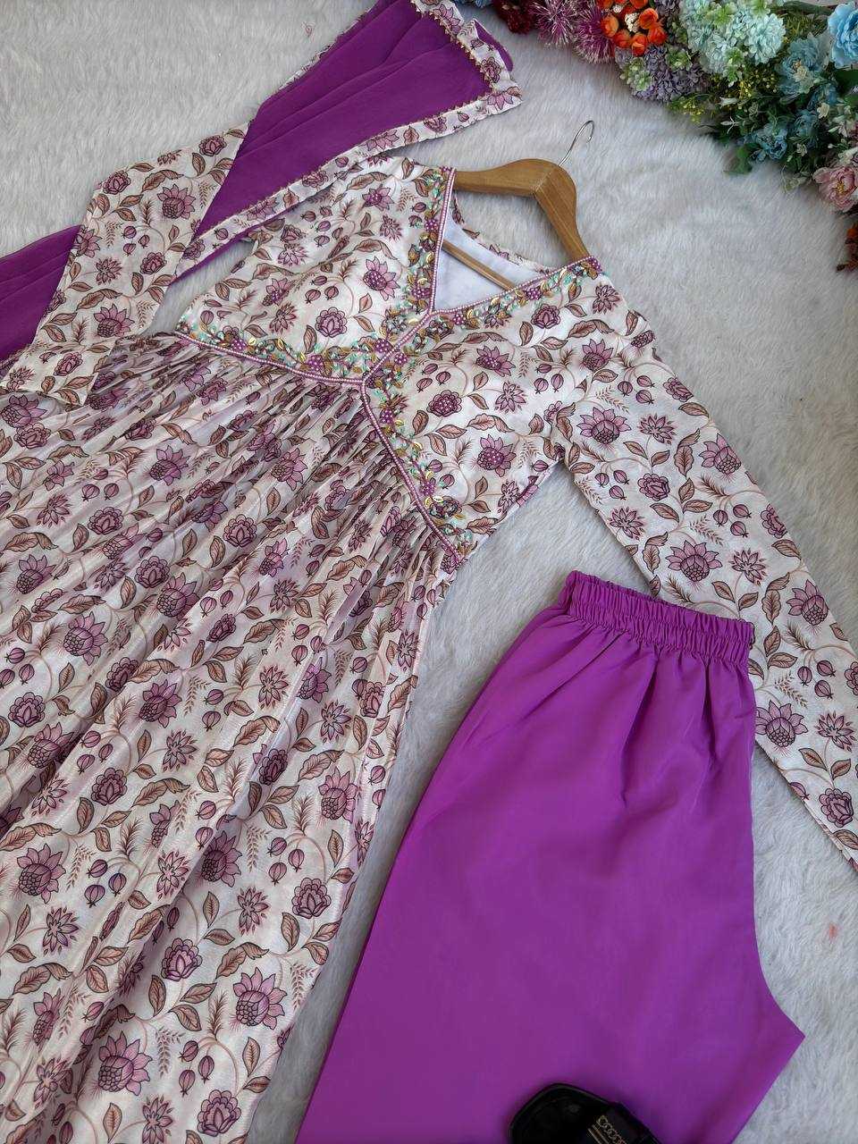 Ynf Chinon KESH513 447 Suits & Dresses Wholesale Alia Cut Suits Dresses Designer dresses Manufacturer- Kapda Export