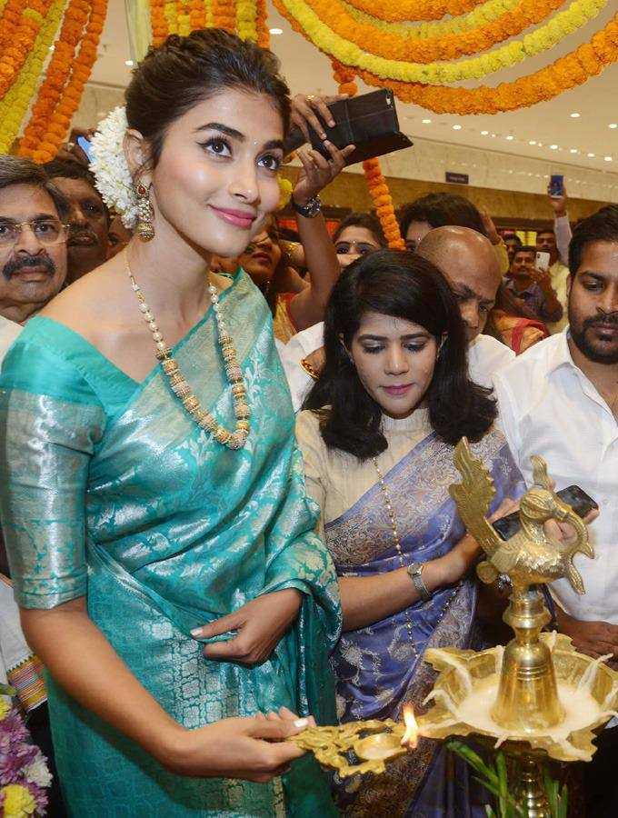 Ynf Lichi Silk KESH551 068 Silk Sarees Bollywood Collections Wholesale Designer Silk Sarees Pooja Hedge Manufacturer- Kapda Export