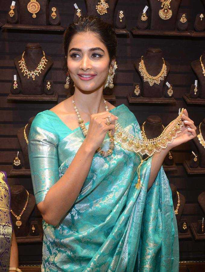 Ynf Lichi Silk KESH551 068 Silk Sarees Bollywood Collections Wholesale Designer Silk Sarees Pooja Hedge Manufacturer- Kapda Export