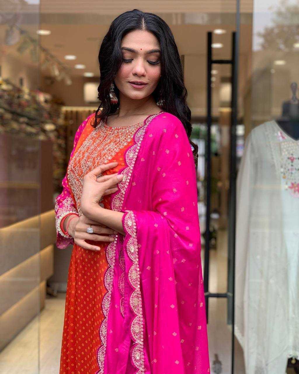 Ynf Chinon KESH501 Chinon gold Kurti Wholesale Mirror Work Kurti Bandhani Kurtis Kurti With Pants Manufacturer- Kapda Export