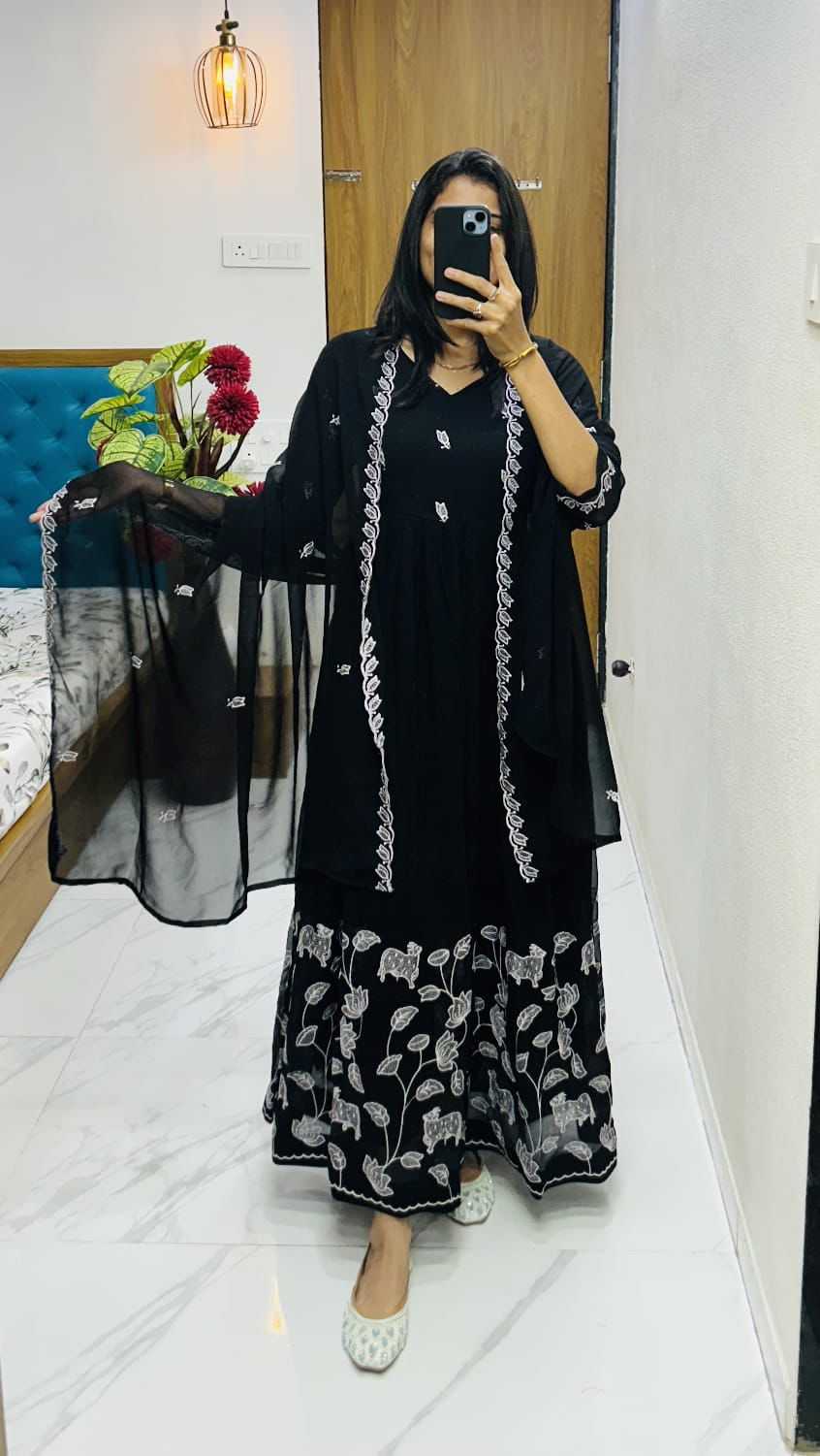 Ynf Georgette KESH576 Threads Gowns Wholesale Georgette Gown Designer Gowns Black Gown Manufacturer- Kapda Export