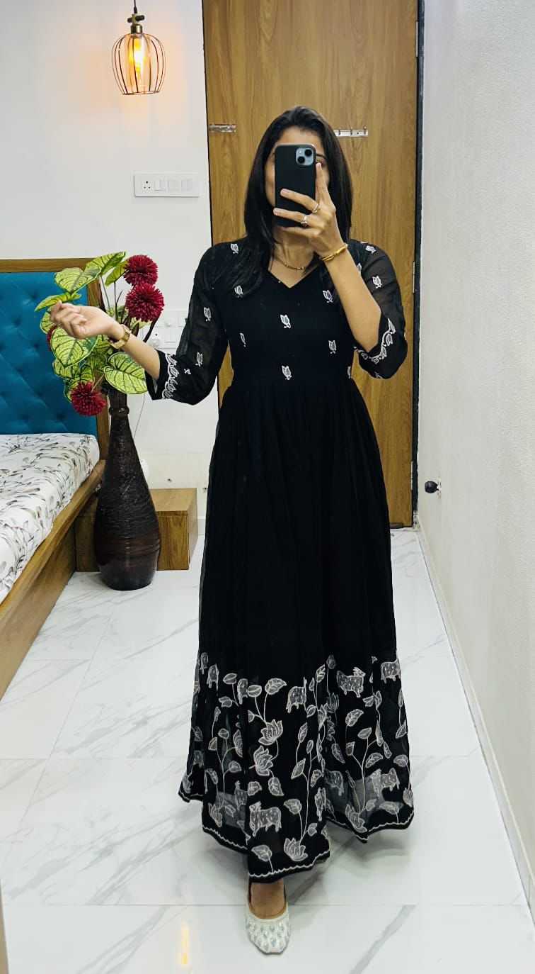 Ynf Georgette KESH576 Threads Gowns Wholesale Georgette Gown Designer Gowns Black Gown Manufacturer- Kapda Export