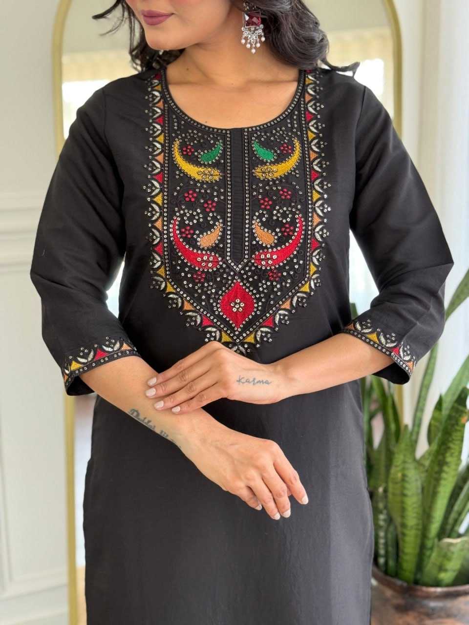 Ynf Heavy Roman Silk KESH595 VI-STREE Kurti Wholesale Embroidered Kurtis Silk Kurtis Black Kurtis Manufacturer- Kapda Export