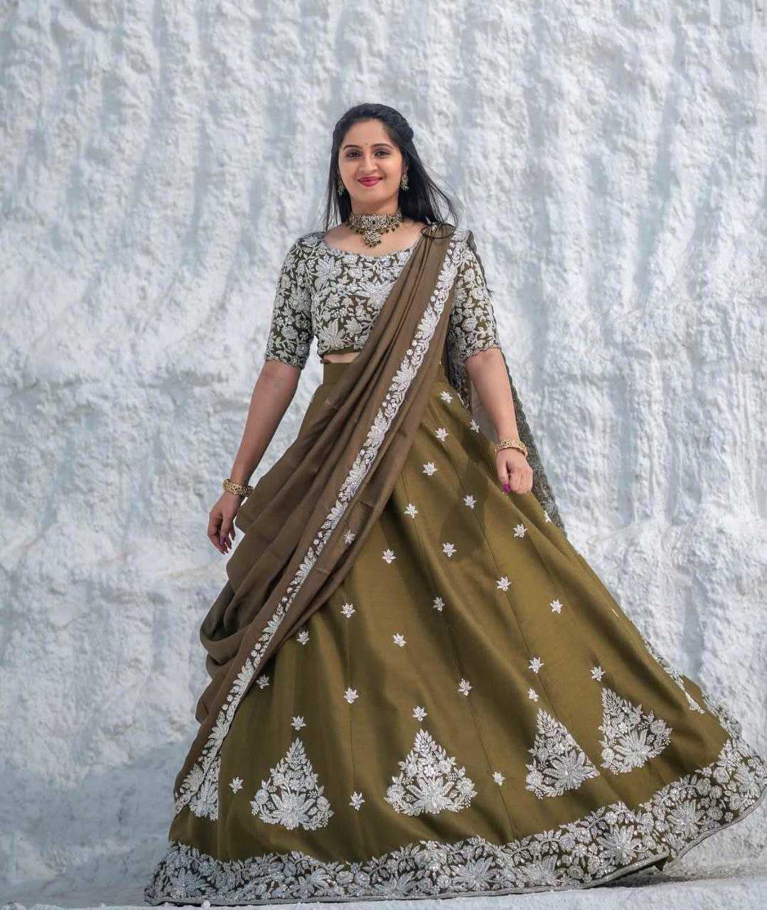 Ynf Organza KESH597 01 Lehengas Wholesale Fancy Lehenga Embroidered Lehenga Lehenga For Mehndi Sequins Lehenga Manufacturer- Kapda Export