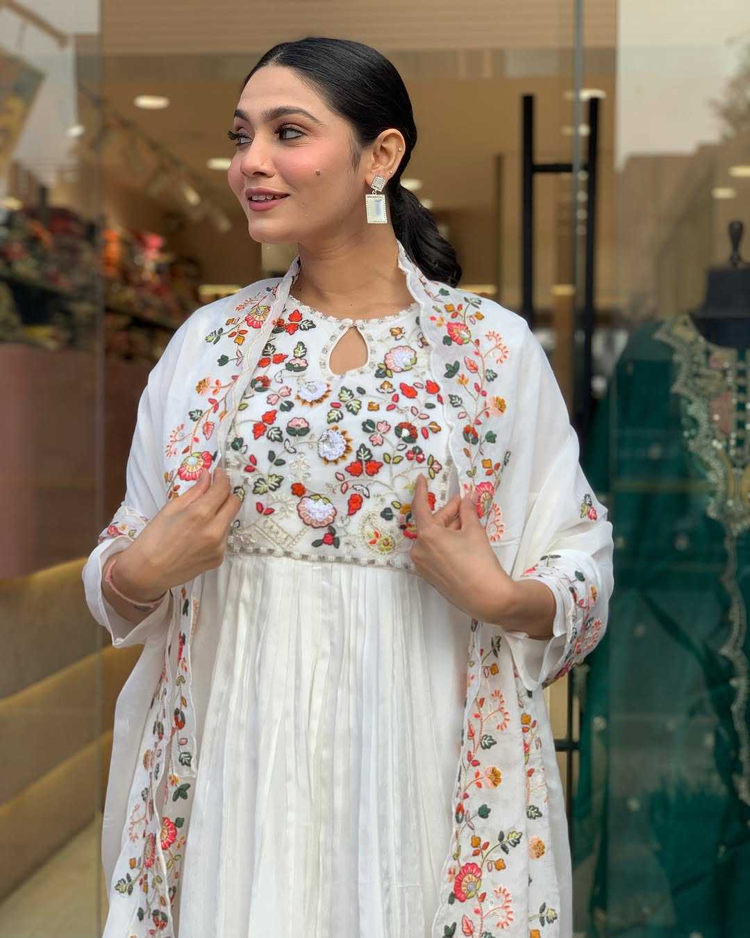 Ynf Fancy KESH334 Bunnai Kurti Wholesale Kurti Bottom With Dupatta Embroidered Kurtis White Kurtis Manufacturer- Kapda Export