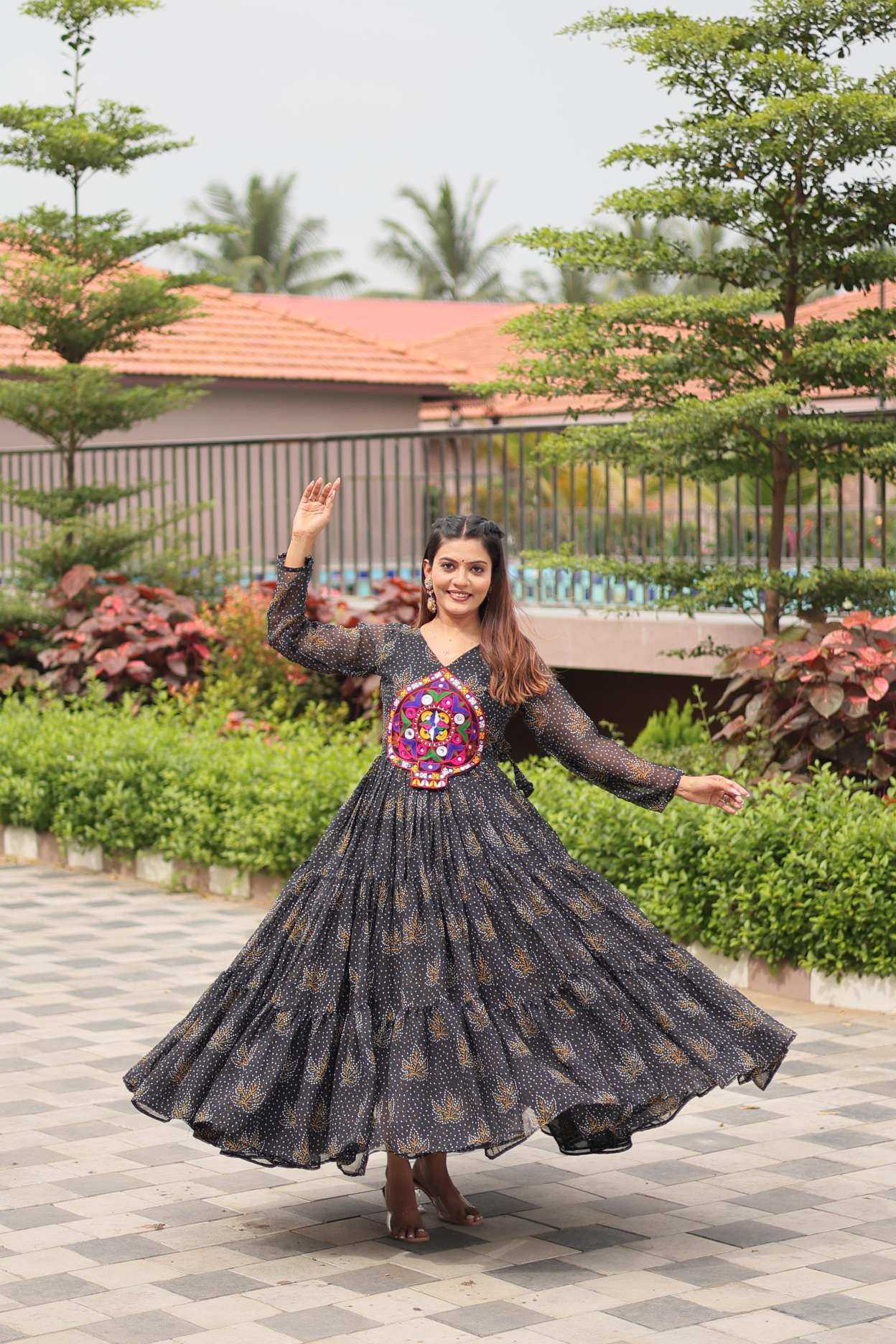 Ynf Faux Georgette KESH530 RM121 Gowns Wholesale Party Wear Gowns Designer Gowns Reception Gowns Manufacturer- Kapda Export