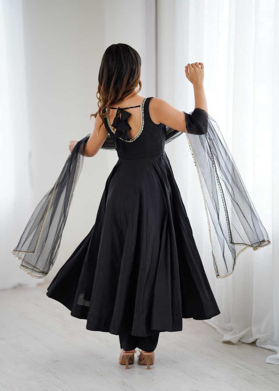 Ynf Heavy Roman Silk KESH530 Romansilk Gowns Wholesale Fancy Gowns Anarkali Gown Black Gown Manufacturer- Kapda Export