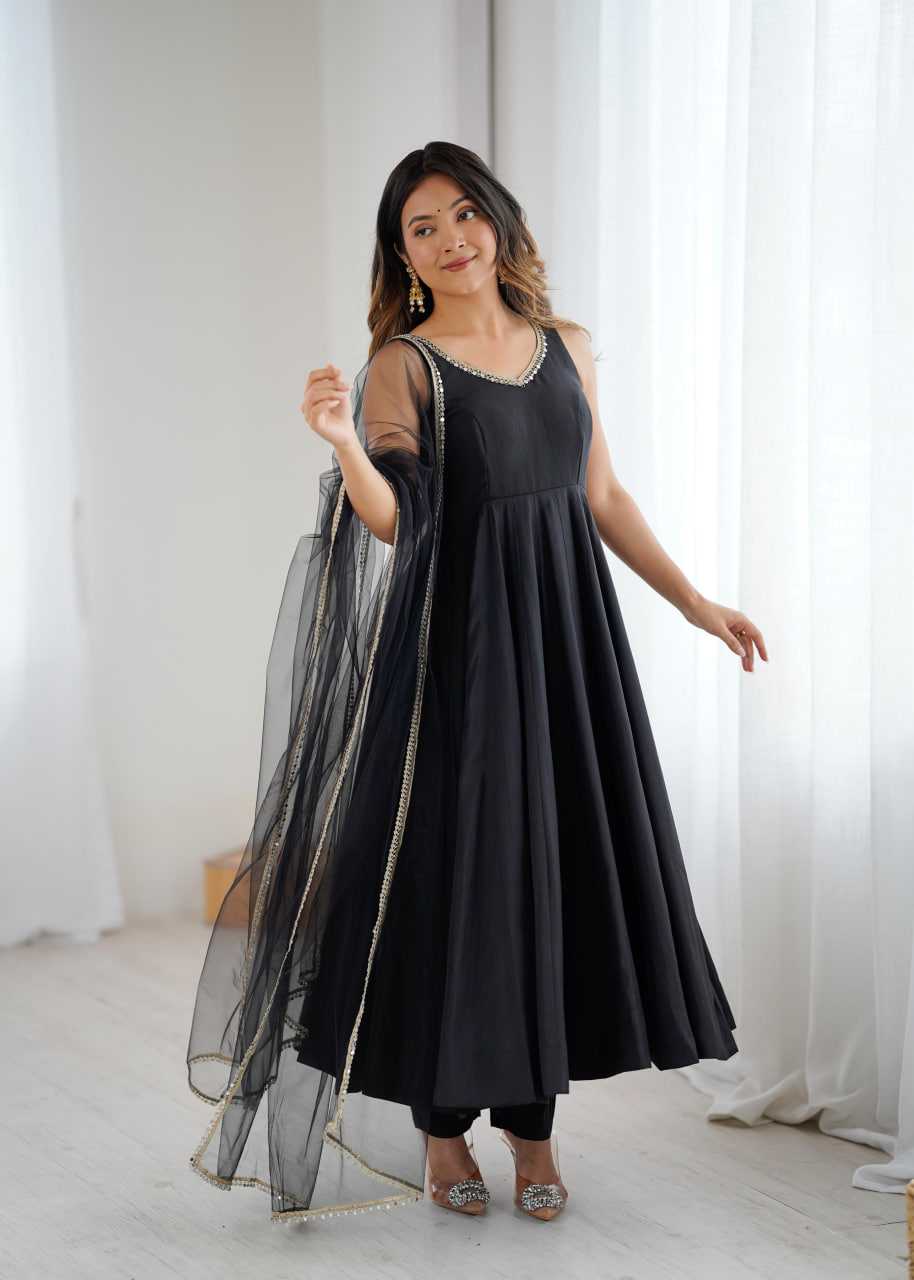 Ynf Heavy Roman Silk KESH530 Romansilk Gowns Wholesale Fancy Gowns Anarkali Gown Black Gown Manufacturer- Kapda Export
