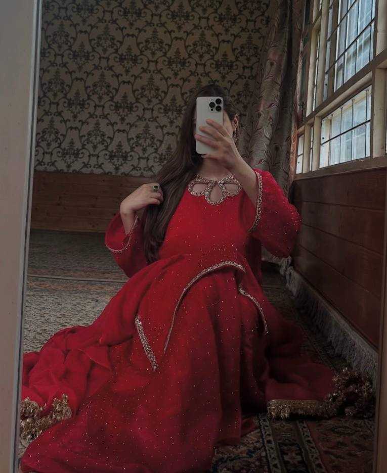 Ynf Jimmy Choo KESH523 301 Suits & Dresses Wholesale Ladies Suits Silk Suits Red Salwar Suit Manufacturer- Kapda Export