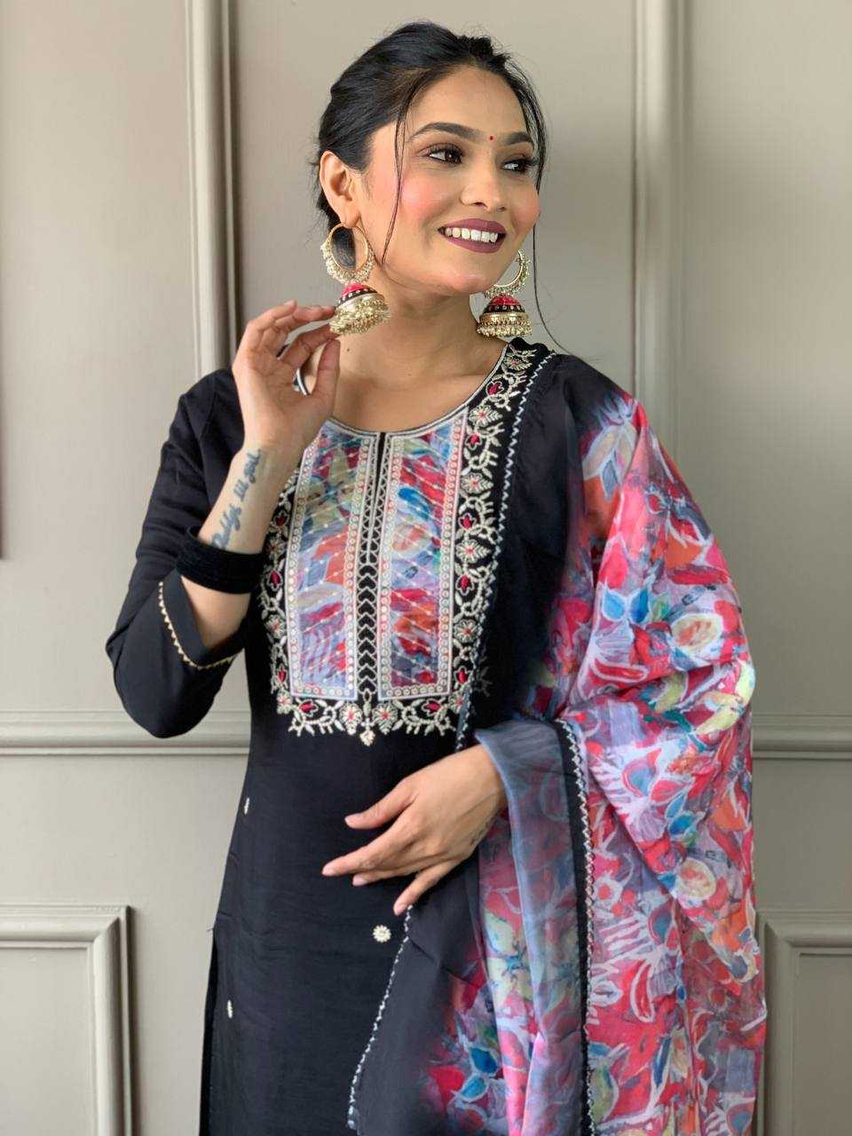 Ynf Rayon RIN131 543 Suits & Dresses Wholesale Embroidery Suits Party wear suits Black Salwar Suit Manufacturer- Kapda Export