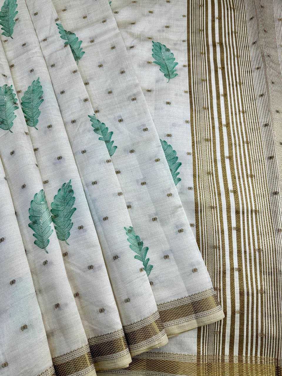 Ynf Tussar Silk KESH488 BHUMI Sarees Wholesale White Sarees Traditional Sarees Tussar Sarees Manufacturer- Kapda Export