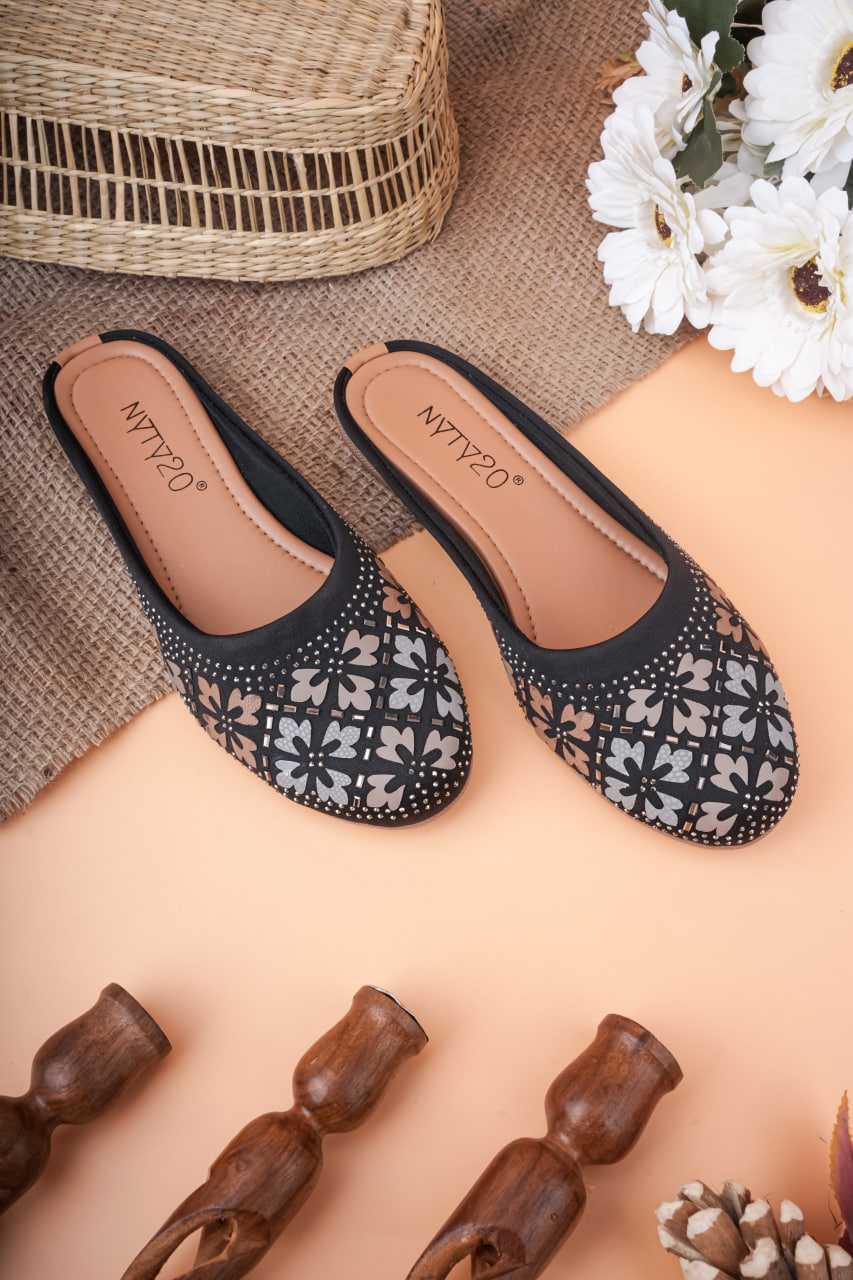 Ynf Leather RIN188 KAVYA Festive Collections Women Ethnic Footwear Wholesale Designer Juttis Denim Embroidered Juttis Casual Ethnic Footwear Manufacturer- Kapda Export