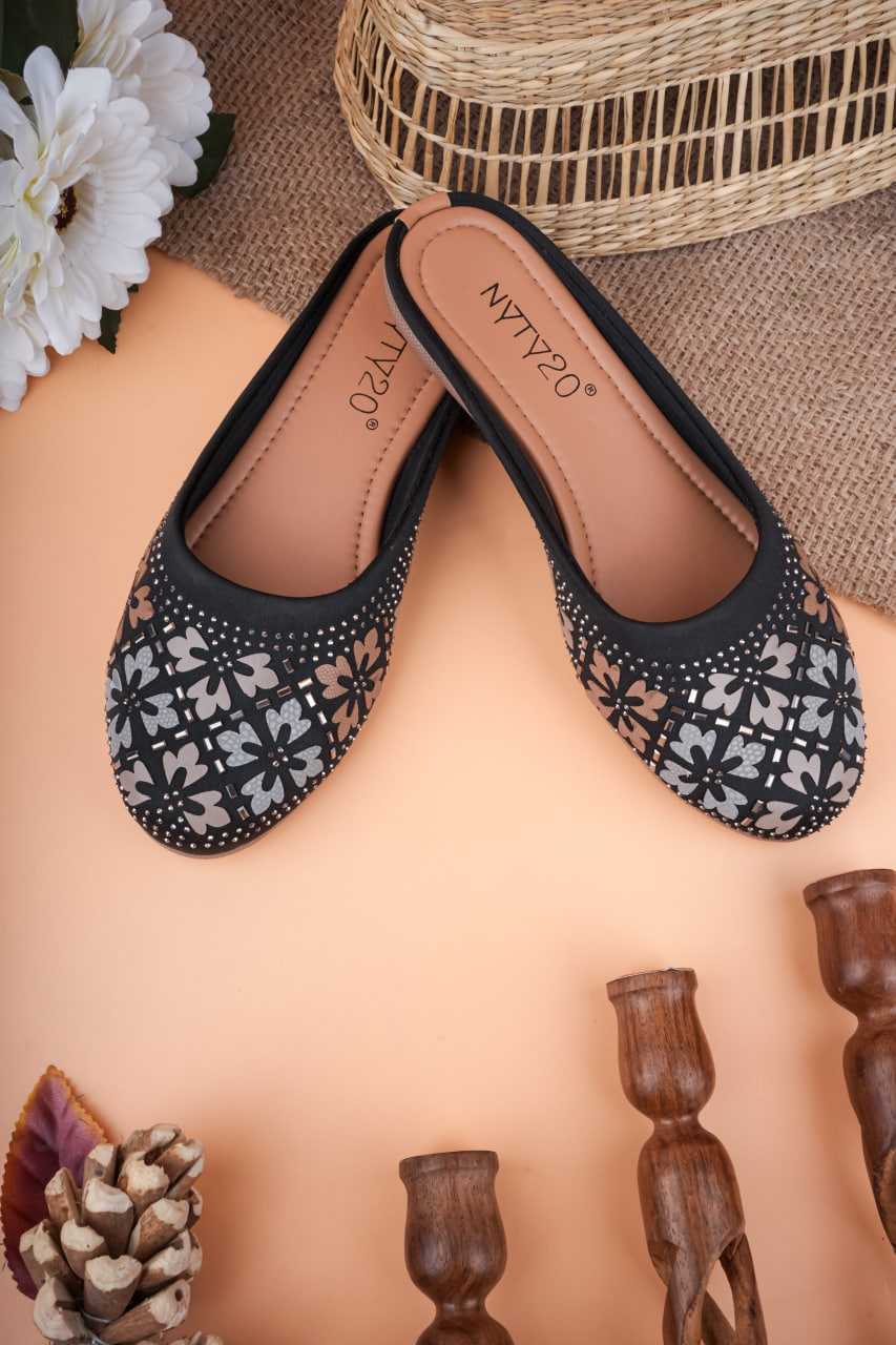 Ynf Leather RIN188 KAVYA Festive Collections Women Ethnic Footwear Wholesale Designer Juttis Denim Embroidered Juttis Casual Ethnic Footwear Manufacturer- Kapda Export