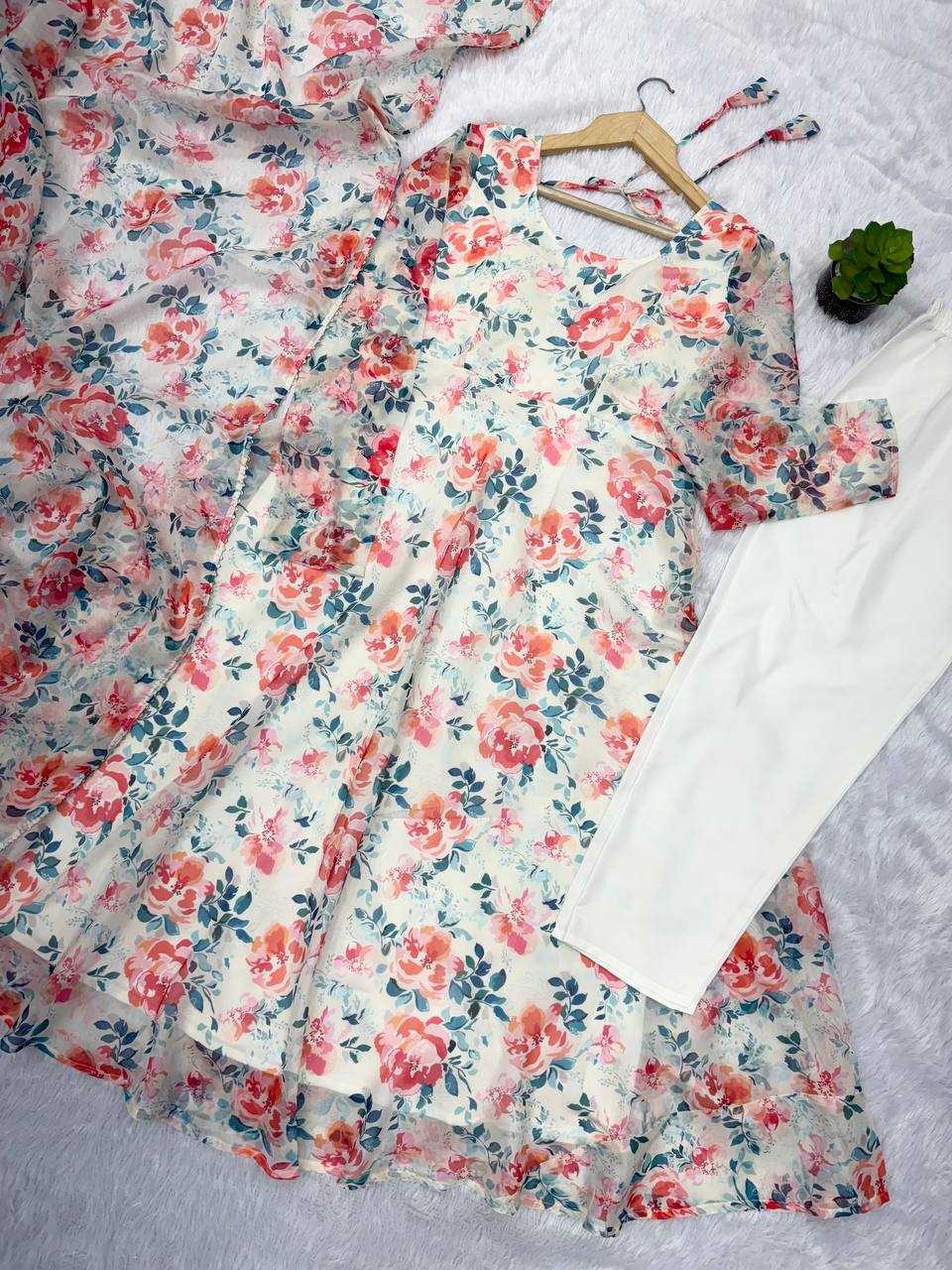 Ynf Organza KESH617 15 Gowns Wholesale Printed Gowns Fancy Gowns Lightweight Gowns Manufacturer- Kapda Export