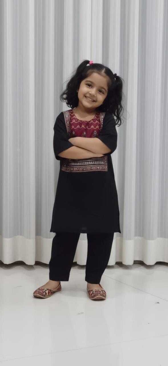 Ynf Rayon KESH625 YUMI Suits & Dresses Mother & Daughter Combo Plus Size Collections Wholesale Party Wear Dresses Mother Daughter Ethnic Sets Mother Daughter Casual Dresses Manufacturer- Kapda Export