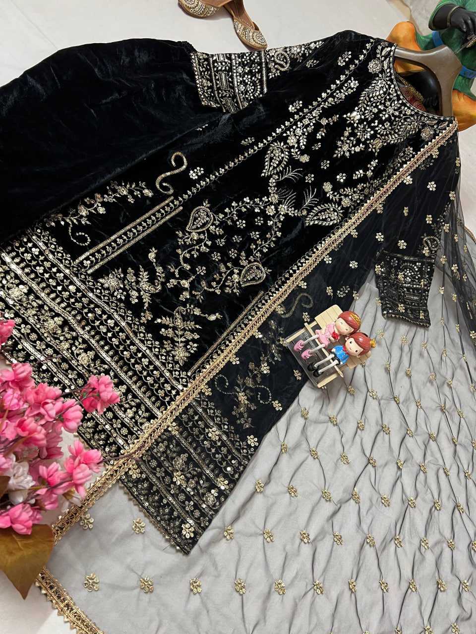 Ynf Velvet KESH492 1389 Suits & Dresses Wedding Collections Festive Collections Wholesale Velvet Suits Embroidered Suits Black Salwar Suit Manufacturer- Kapda Export
