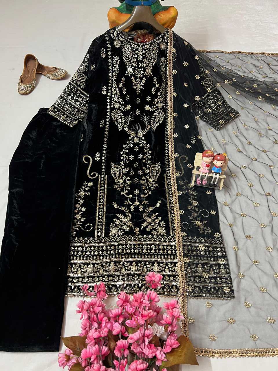 Ynf Velvet KESH492 1389 Suits & Dresses Wedding Collections Festive Collections Wholesale Velvet Suits Embroidered Suits Black Salwar Suit Manufacturer- Kapda Export