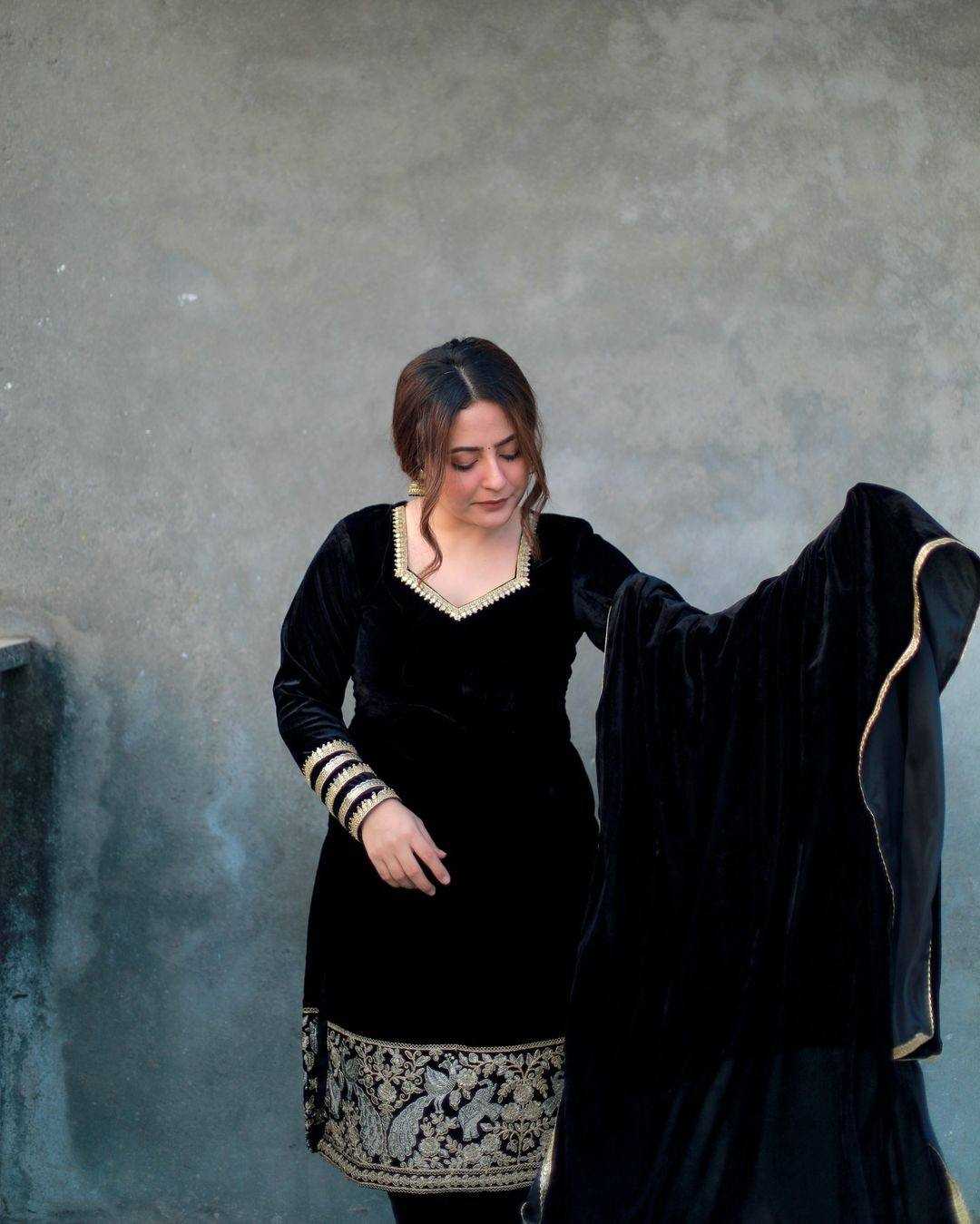 Ynf Velvet KESH523 228 Suits & Dresses Wedding Collections Festive Collections Wholesale Velvet Suits Embroidery Suits Black Salwar Suit Manufacturer- Kapda Export