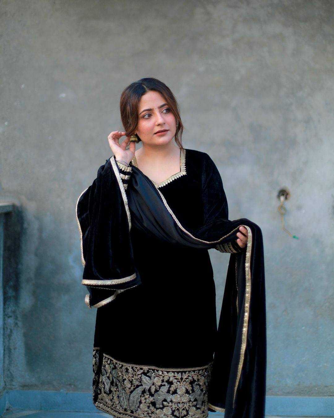 Ynf Velvet KESH523 228 Suits & Dresses Wedding Collections Festive Collections Wholesale Velvet Suits Embroidery Suits Black Salwar Suit Manufacturer- Kapda Export